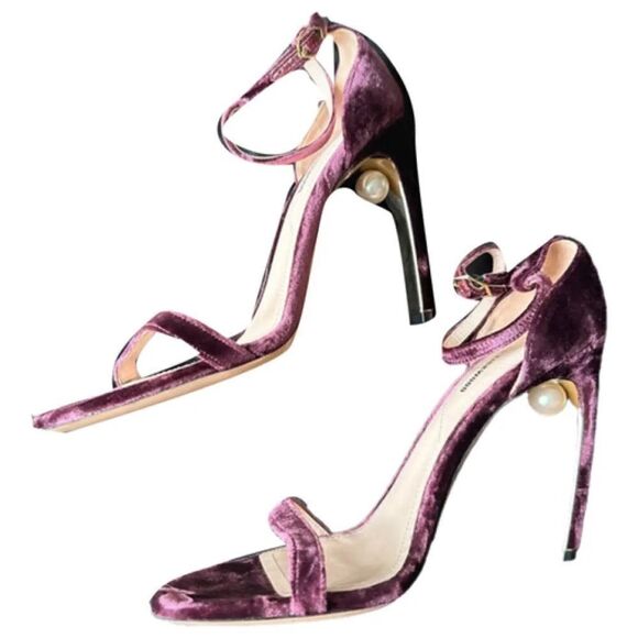 Pearl heels  - Picture 1 of 6